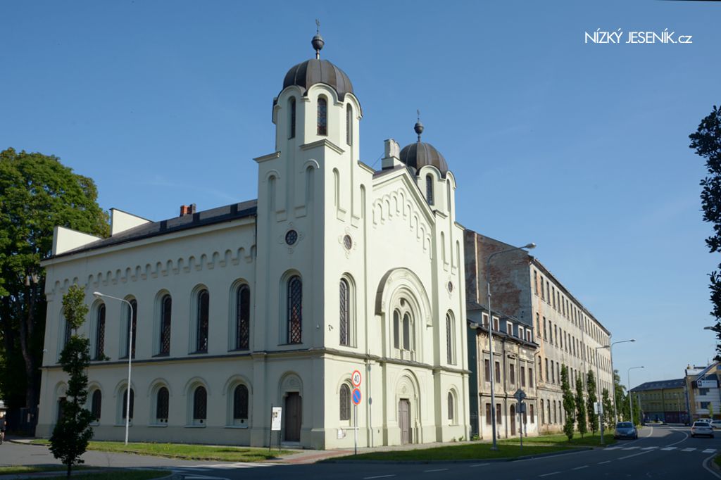 Krnovsk synagoga.