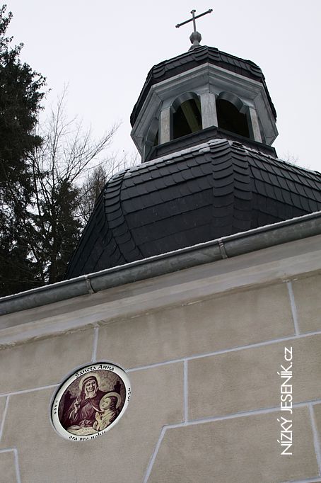 Kaple sv. Anny a Krlovsk studnka.